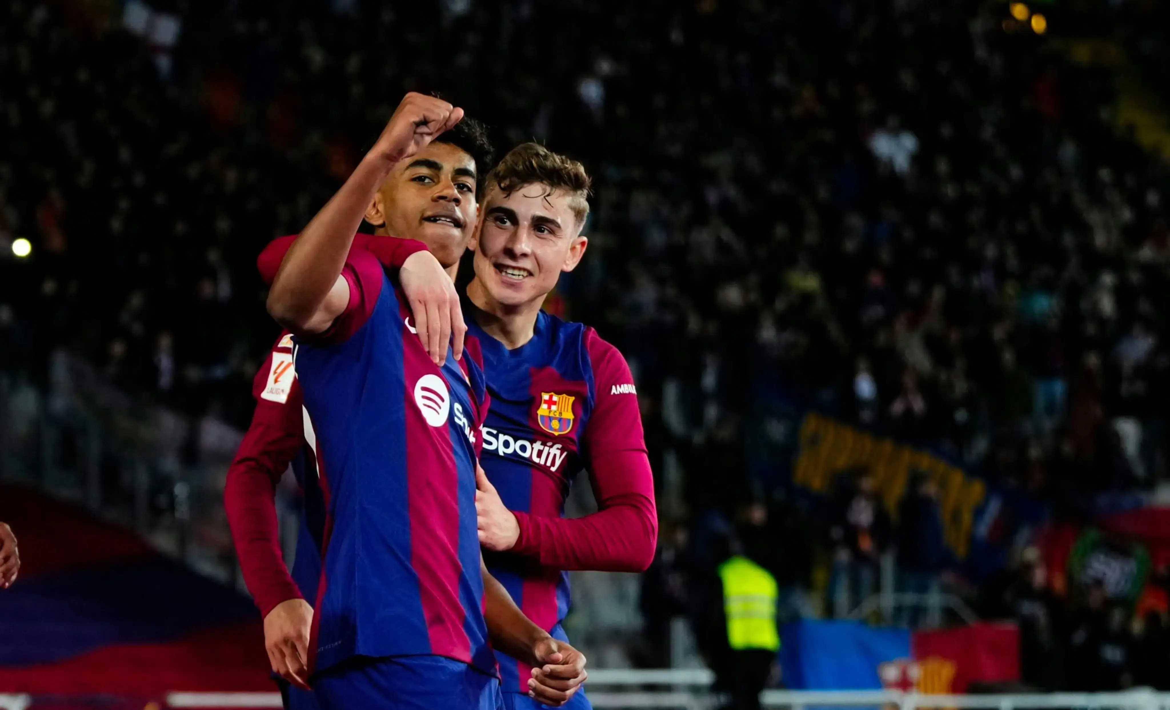 巴萨击败老对手马龙，晋级之路一路高歌！的简单介绍-爱游戏官方网站