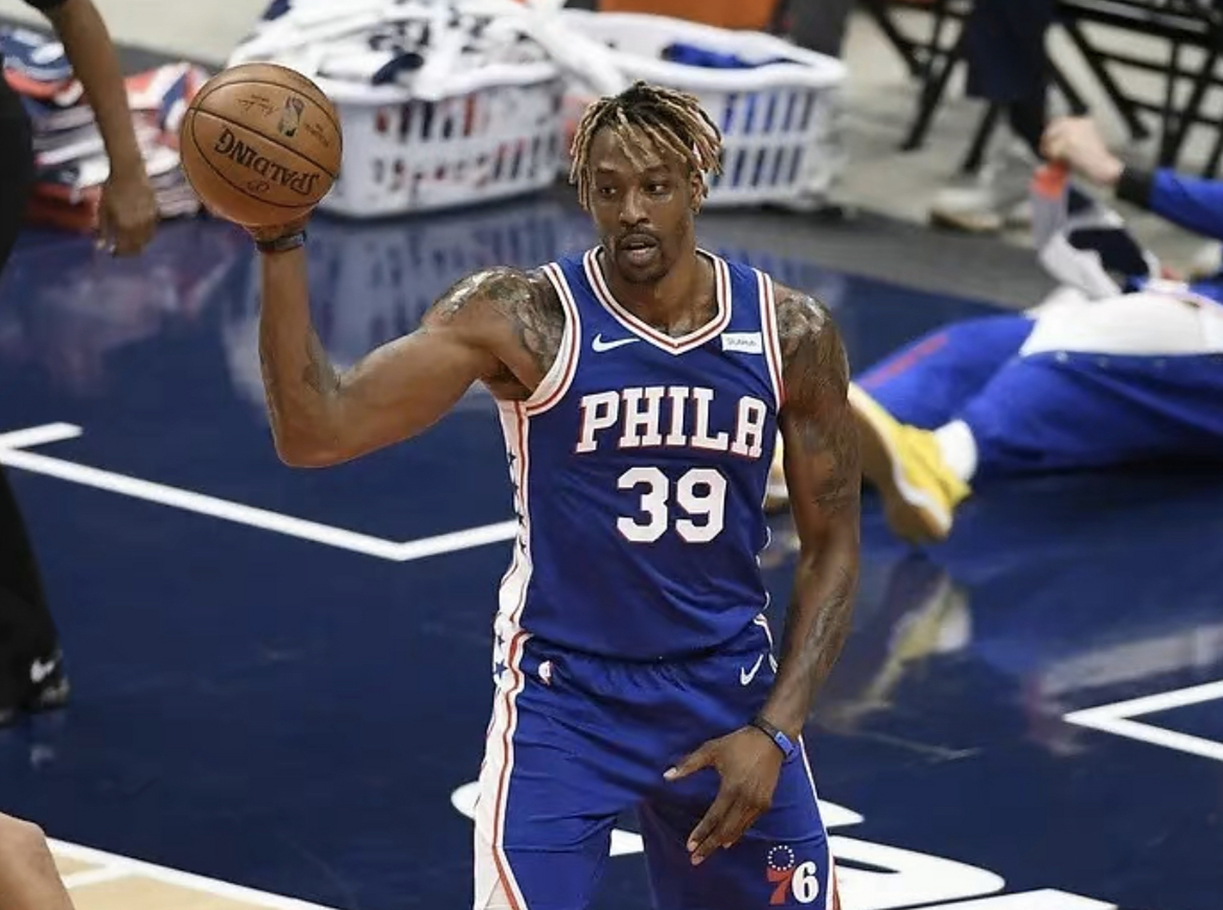 关于出色发挥引发热议！，TheShy在老鹰比赛中重要助攻引发球迷热议的信息-爱游戏